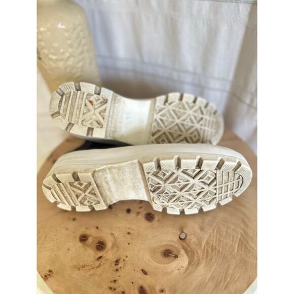 Converse Chuck Taylor AllStar Lugged Leather Sneakers Women’s 6.5 Black High Top - Picture 7 of 8